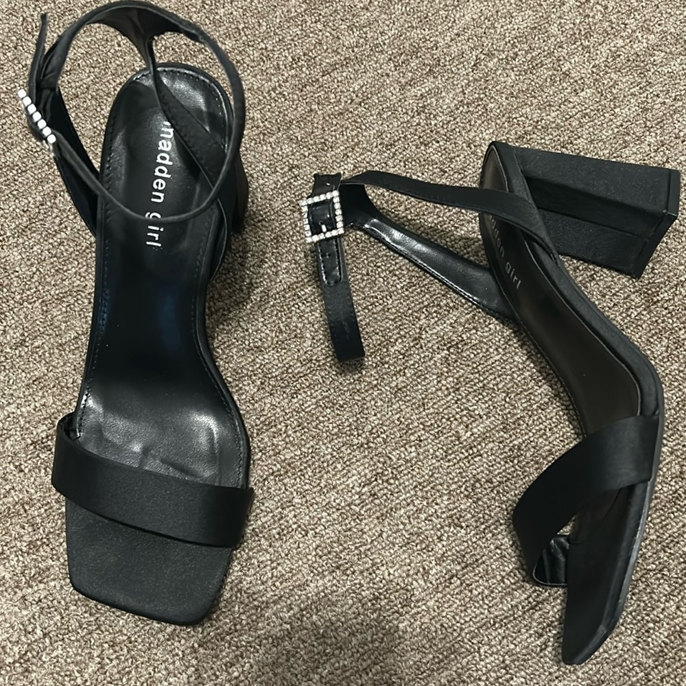 Like New Madden girl Evening Heels with rhinestone buckles